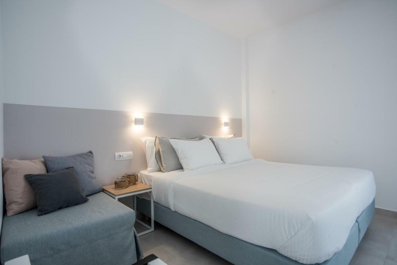 Nautilus Apartments-Suites Páros Exteriör bild