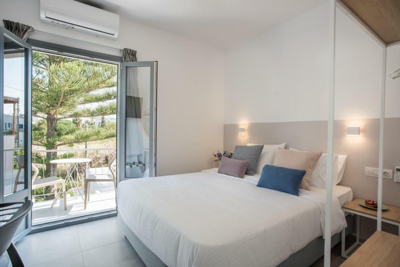 Nautilus Apartments-Suites Páros Exteriör bild
